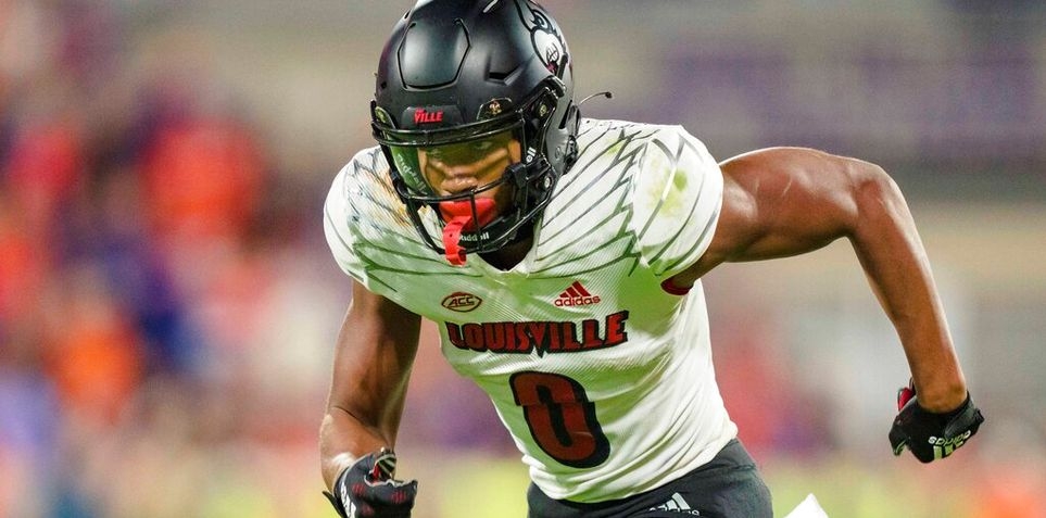 Louisville to wear all-black uniforms against Duke