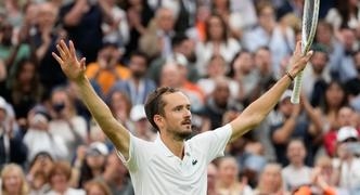 Wimbledon Men's Semifinals Betting Picks: Friday 7/12/24
