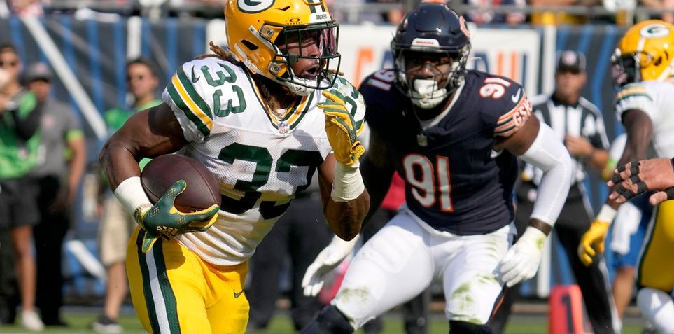 Aaron Jones Fantasy Week 4: Projections, Points and Stats vs. Lions