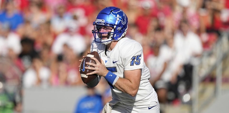 Akron vs Buffalo Prediction, Odds, & Betting Trends for College Football Week 5 Game