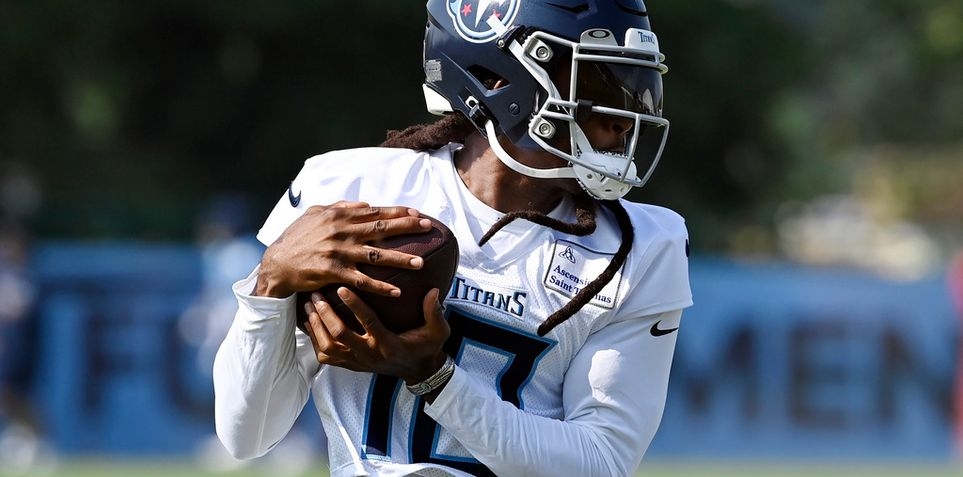 How Titans stack up against DeAndre Hopkins' three requirements