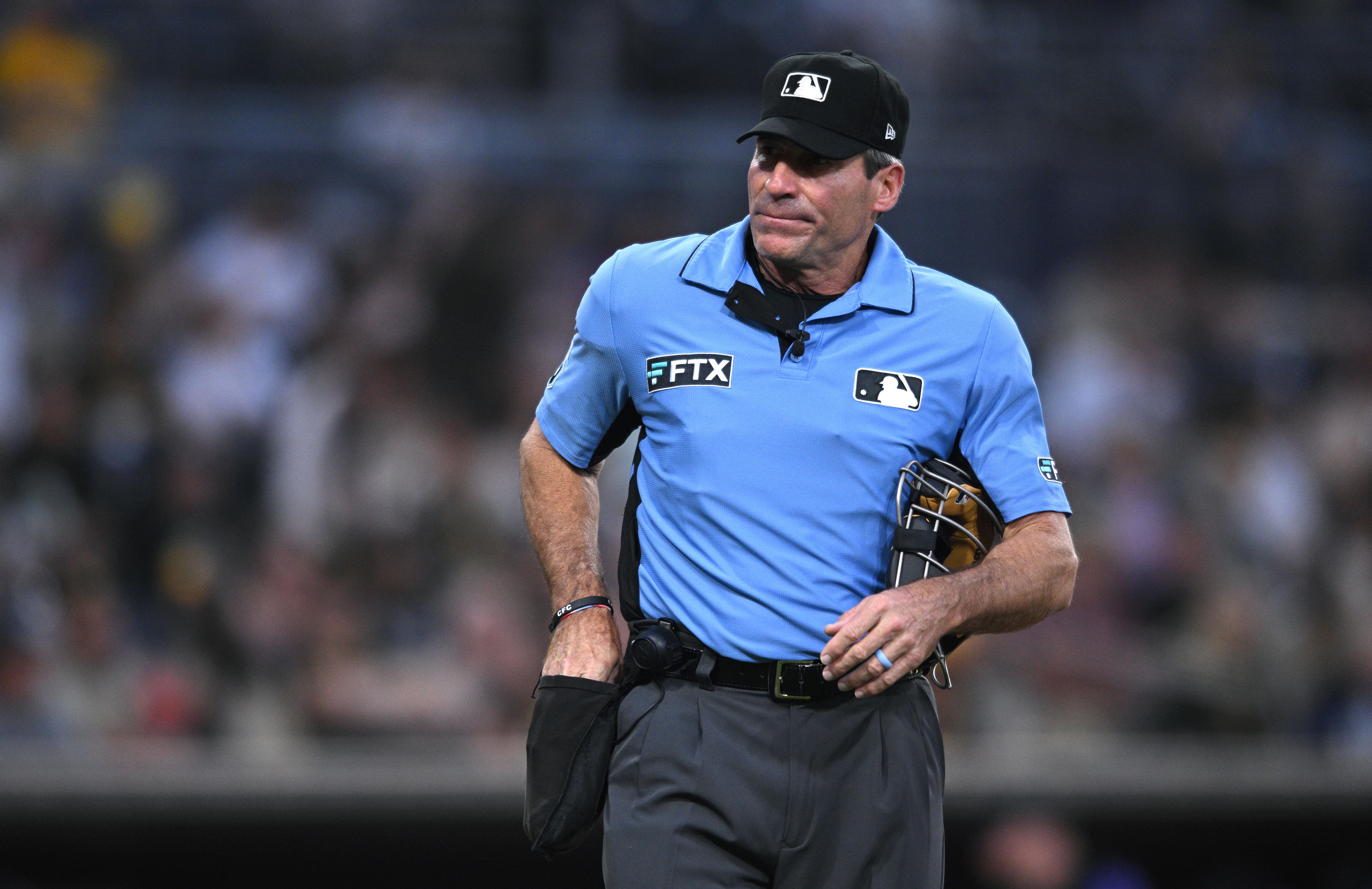 Angel Hernandez is bad at his job again; when will enough be enough?