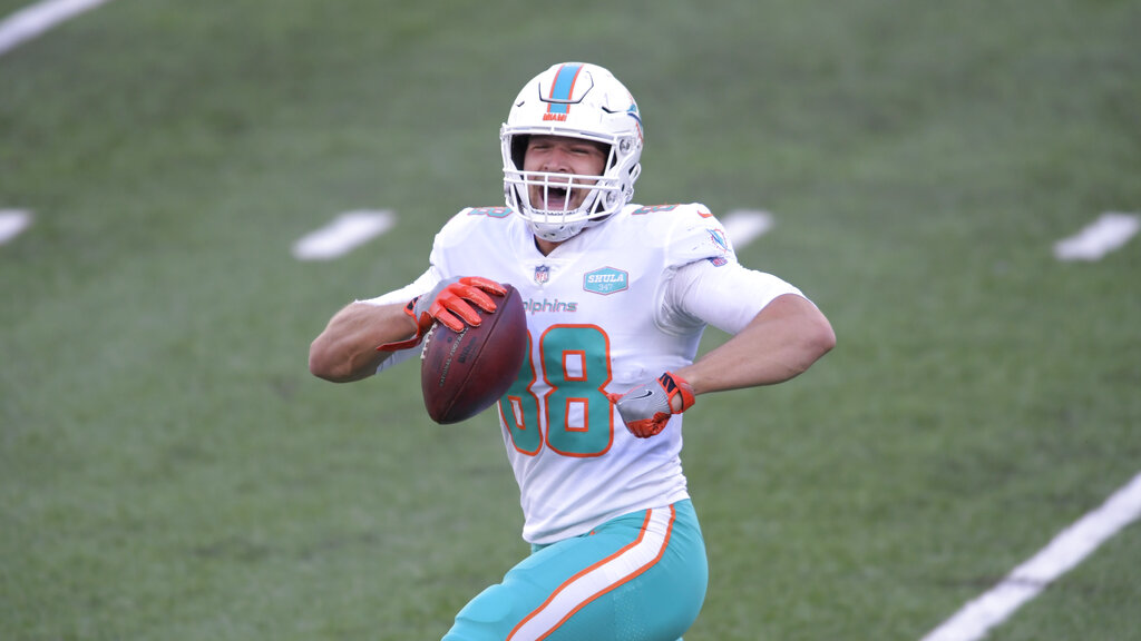 New England Patriots vs Miami Dolphins Prediction, 9/11/2022 NFL Picks,  Best Bets & Odds Week 1