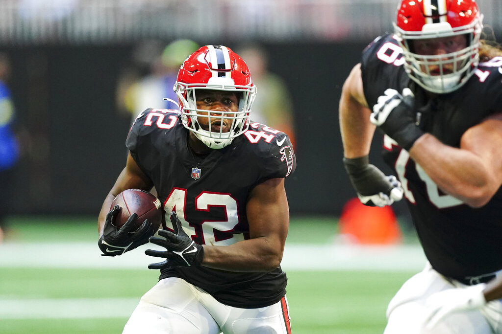 Falcons' throwback look to include red helmet, black jersey South