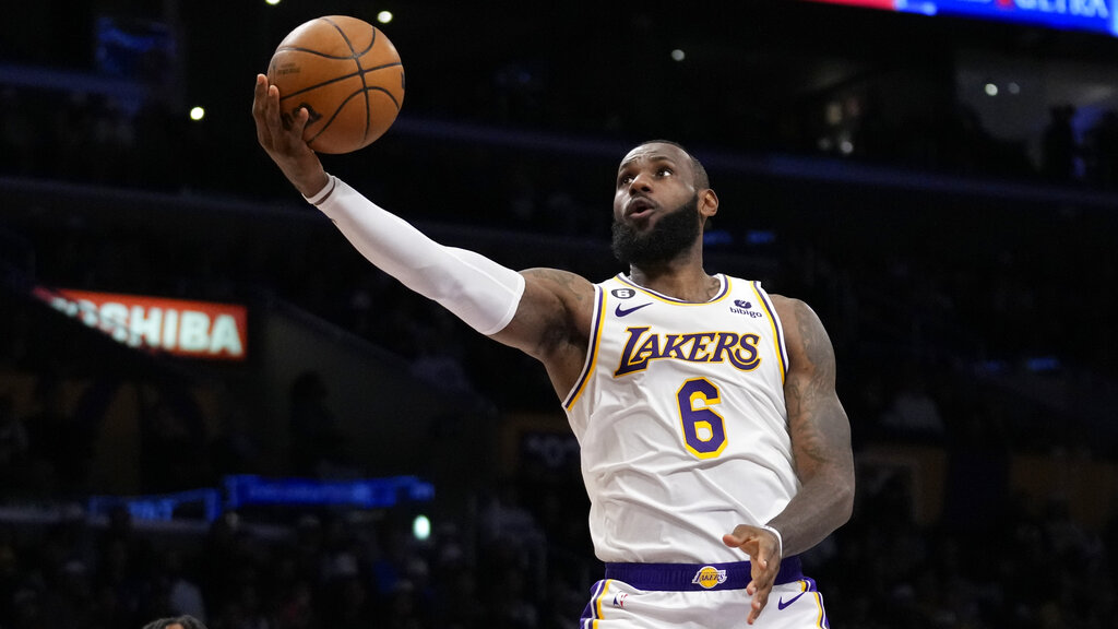 Is LeBron James Playing Tonight? (Latest Injury Status Updates and News vs. Kings)