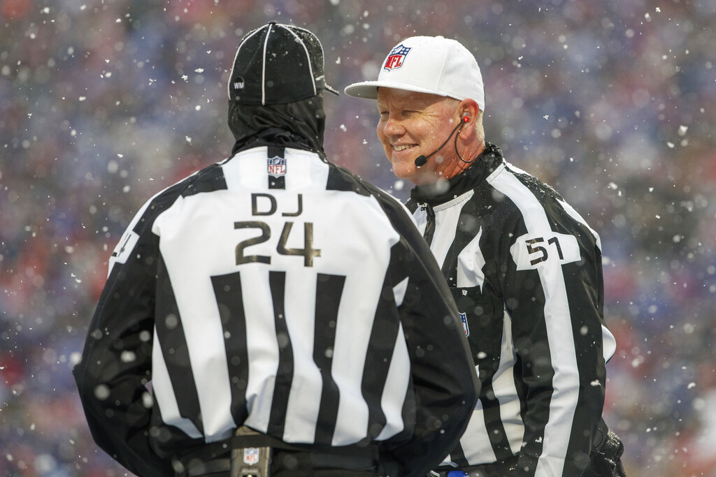 Bengals-Chiefs officials: Who is referee, officiating crew for AFC