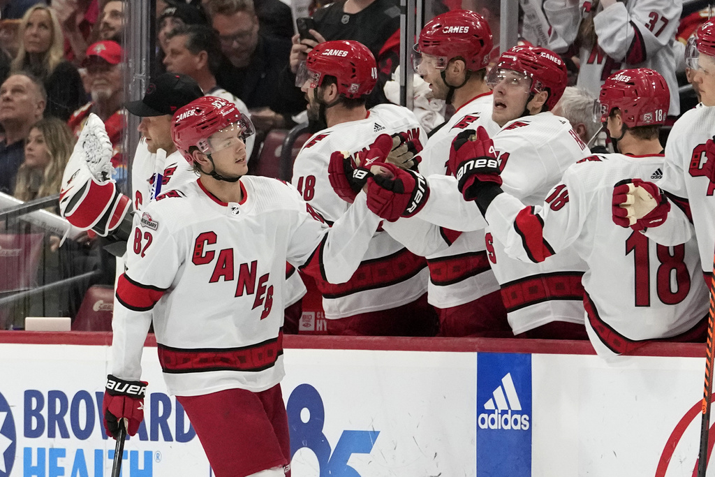 New Jersey Devils vs Carolina Hurricanes Game 3: Preview, lines,  predictions, how to watch