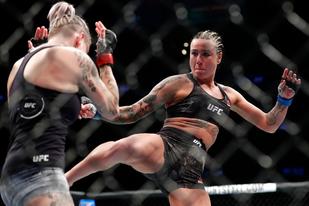 Ashlee Evans-Smith vs Ailin Perez Prediction, Odds & Best Bet for UFC Vegas 77 (Argentinian Captures First UFC Win)